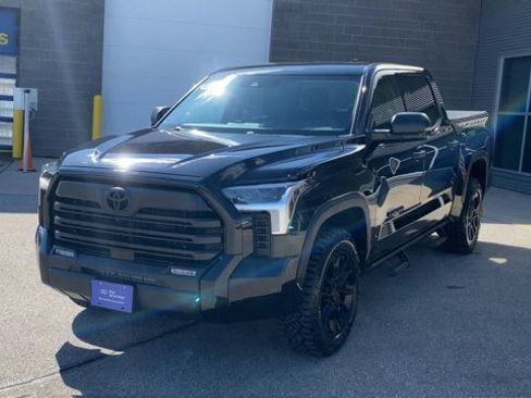 Used 2023 Toyota Tundra SR5 w/ SR5 Convenience Package image 5