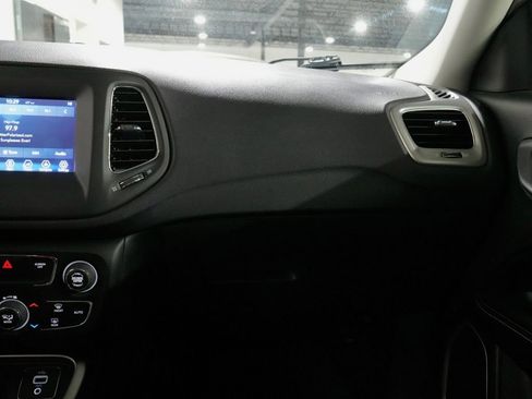 Used 2017 Jeep Compass Latitude w/ Popular Equipment Group image 23