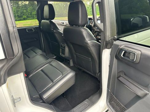 Used 2025 Ford Bronco Outer Banks AWD/4WD image 19
