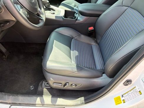 Used 2025 Toyota RAV4 XSE w/ Advanced Technology Package AWD/4WD image 6