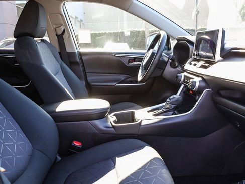 Used 2024 Toyota RAV4 XLE image 27