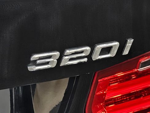 Used 2013 BMW 320i xDrive Sedan AWD/4WD image 40