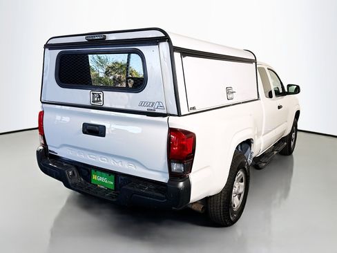 Used 2022 Toyota Tacoma SR RWD image 10