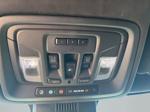 Used 2023 GMC Sierra 1500 AT4X image 34