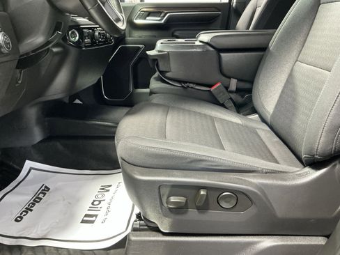 Used 2024 Chevrolet Silverado 3500 LT image 22