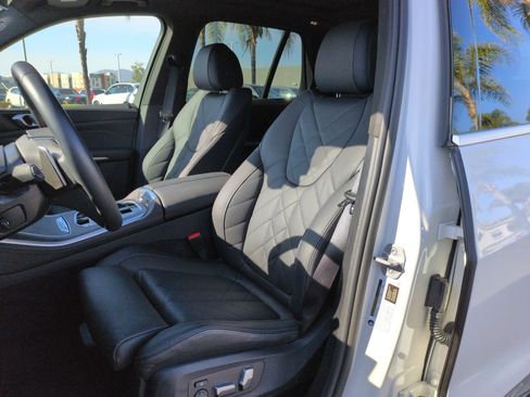 Certified 2025 BMW X5 sDrive40i RWD image 15