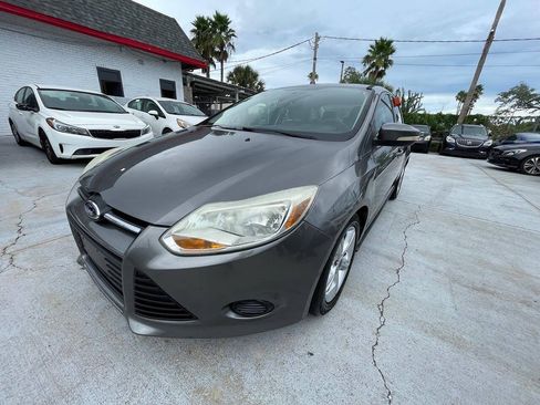 Used 2014 Ford Focus SE FWD image 3