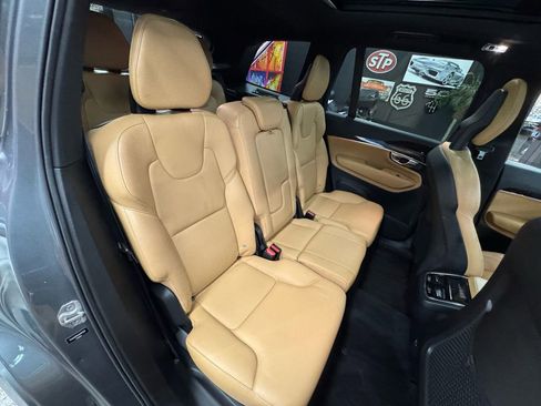 Used 2017 Volvo XC90 T6 Momentum w/ Vision Package image 20