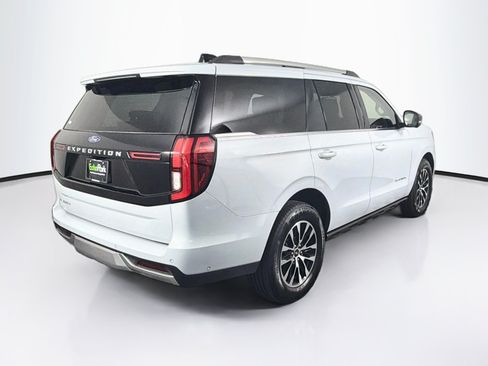 Used 2025 Ford Expedition Platinum AWD/4WD image 9