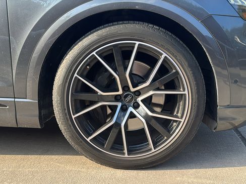 Used 2020 Audi SQ8 Prestige w/ Prestige Package image 33