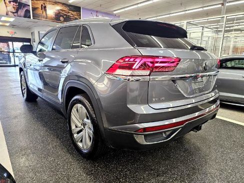 Used 2021 Volkswagen Atlas Cross Sport SE image 6