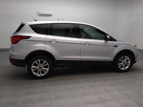 Used 2019 Ford Escape SE FWD image 10