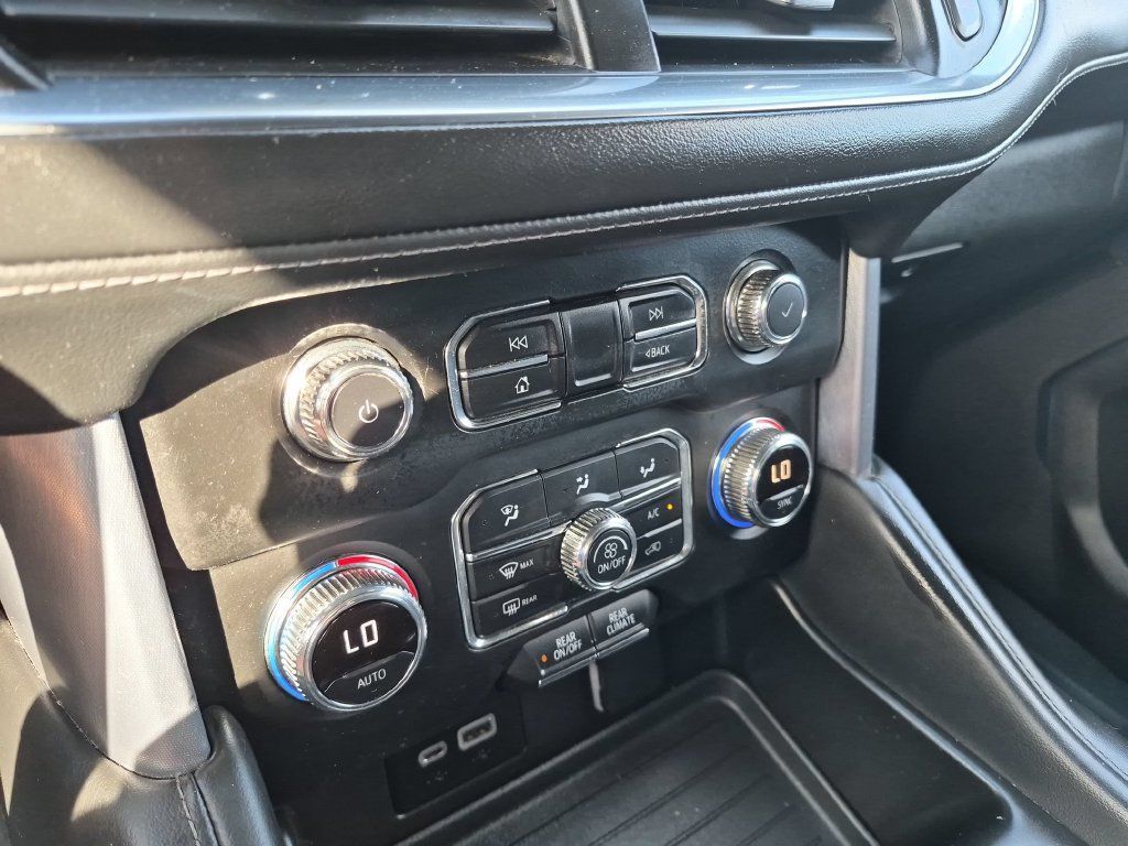 Used 2022 GMC Yukon SLE w/ Gmc Pro Safety Plus Package AWD/4WD image 23