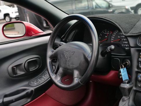 Used 1998 Chevrolet Corvette Convertible image 32