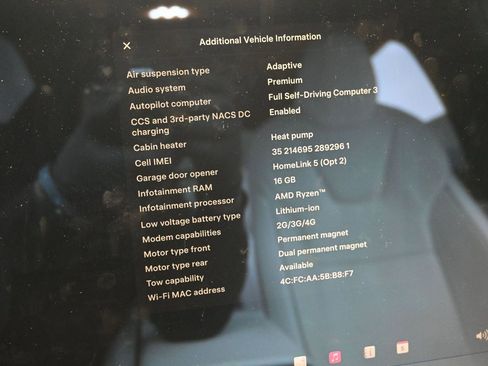 Used 2022 Tesla Model X Plaid image 15