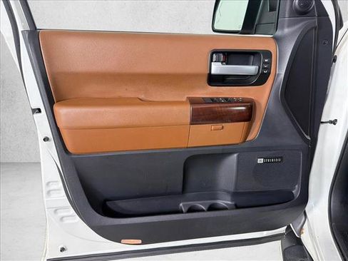 Used 2016 Toyota Sequoia Platinum RWD image 12