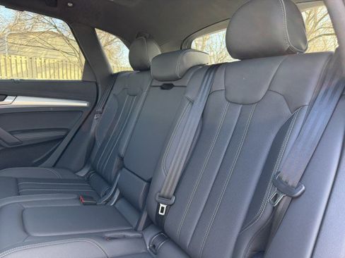 Certified 2025 Audi Q5 2.0T Premium Plus w/ Premium Plus Package image 22
