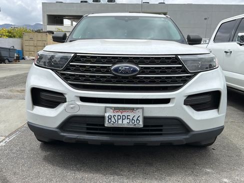 Used 2020 Ford Explorer XLT RWD image 2