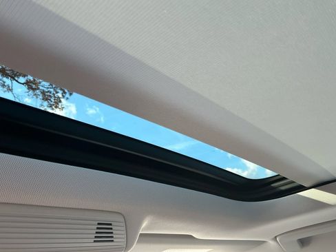 New 2026 Volkswagen Tiguan SE image 20