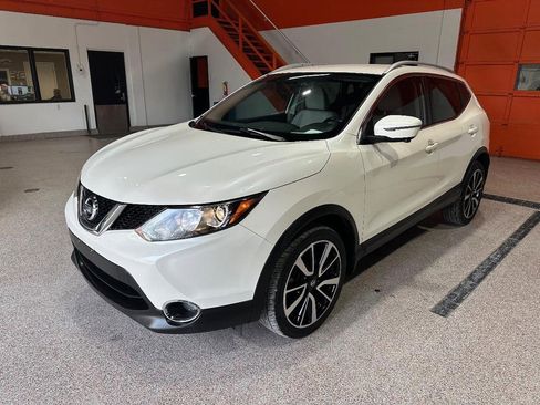 Used 2017 Nissan Rogue Sport SL image 5