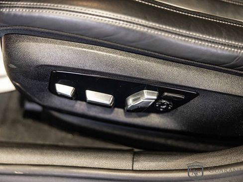 Used 2021 BMW 530e xDrive w/ Executive Package image 24