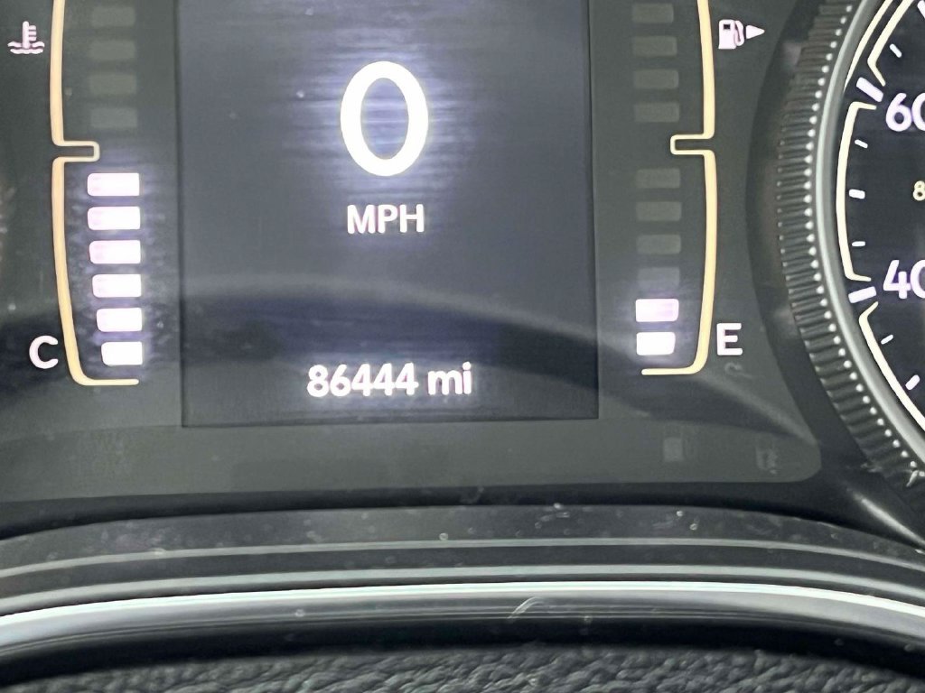 Used 2019 Jeep Cherokee Latitude w/ Popular Appearance Group FWD image 24