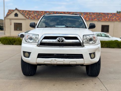 Used 2008 Toyota 4Runner SR5 AWD/4WD image 2