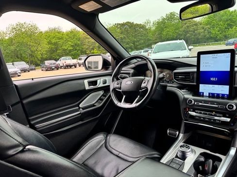Used 2020 Ford Explorer ST w/ ST Street Pack AWD/4WD image 32