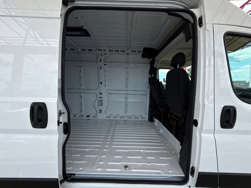 New 2026 RAM ProMaster 2500 w/ Convenience Group FWD image 26