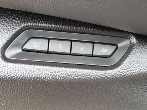 Used 2015 Cadillac Escalade Luxury AWD/4WD image 30