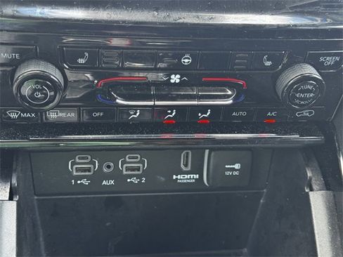 Used 2023 Jeep Grand Cherokee 4WD 4xe image 38