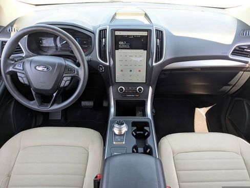 Used 2023 Ford Edge SE image 15