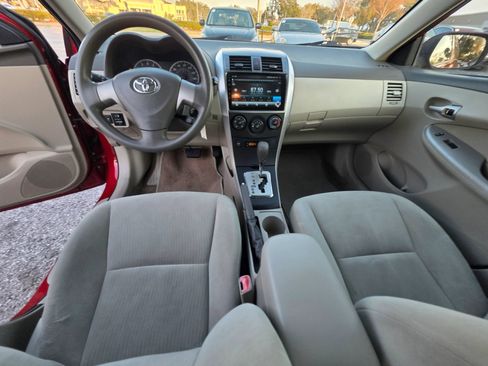 Used 2010 Toyota Corolla LE FWD image 15