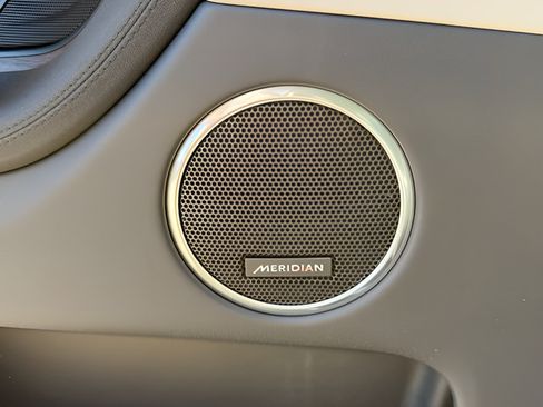 Certified 2025 Land Rover Discovery Sport S AWD/4WD image 19