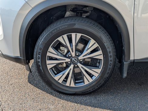 Used 2023 Nissan Rogue SV image 28