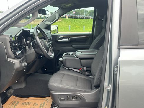 Used 2024 Chevrolet Silverado 1500 LT AWD/4WD image 13