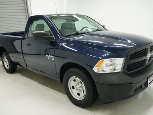 Used 2017 RAM 1500 Tradesman w/ Power & Remote Entry Group RWD image 3