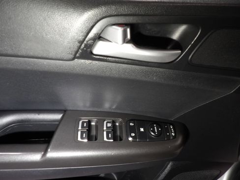 Used 2020 Kia Sportage LX w/ LX Popular Package image 10