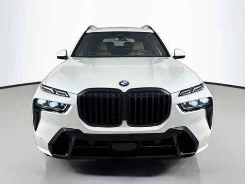 Used 2026 BMW X7 xDrive40i w/ M Sport Package AWD/4WD image 2