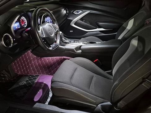 Used 2021 Chevrolet Camaro LT w/ Technology Package RWD image 14