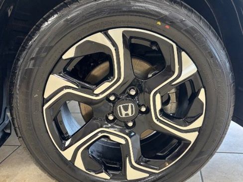 Used 2019 Honda CR-V Touring image 14