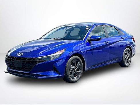 Used 2023 Hyundai Elantra SEL w/ Cargo Package FWD image 26