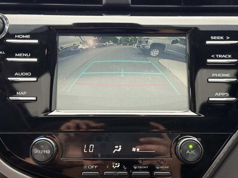 Used 2019 Toyota Camry SE FWD image 36