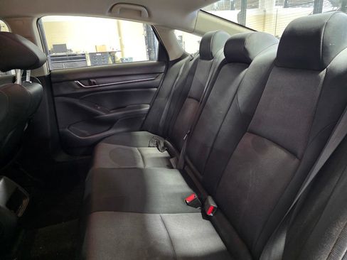 Used 2018 Honda Accord LX image 10