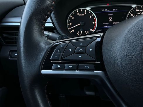 Used 2025 Nissan Altima 2.5 SR image 31