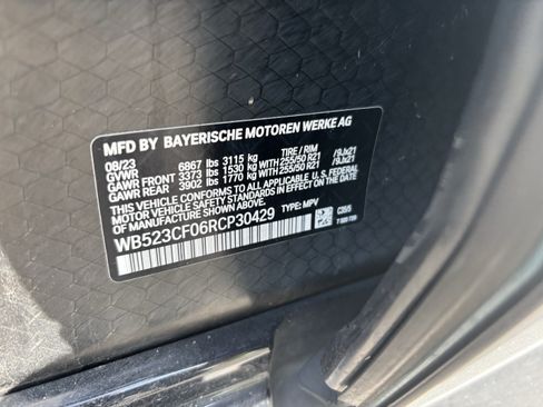 Used 2024 BMW iX xDrive50 w/ Premium Package AWD/4WD image 38