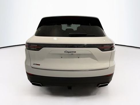Used 2023 Porsche Cayenne Platinum Edition AWD/4WD image 5