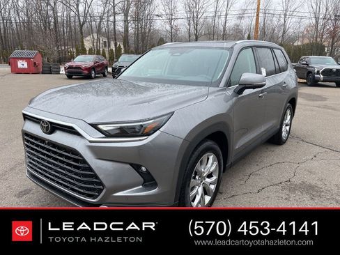 New 2026 Toyota Grand Highlander image 1