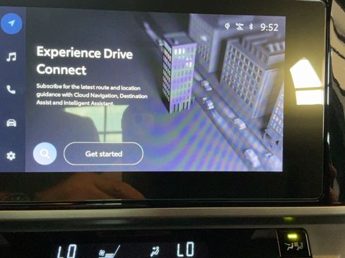 Used 2025 Toyota Camry SE FWD image 11