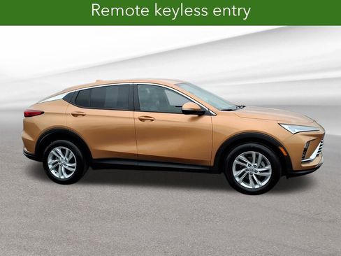 Certified 2024 Buick Envista Preferred w/ Advanced Safety Package image 24